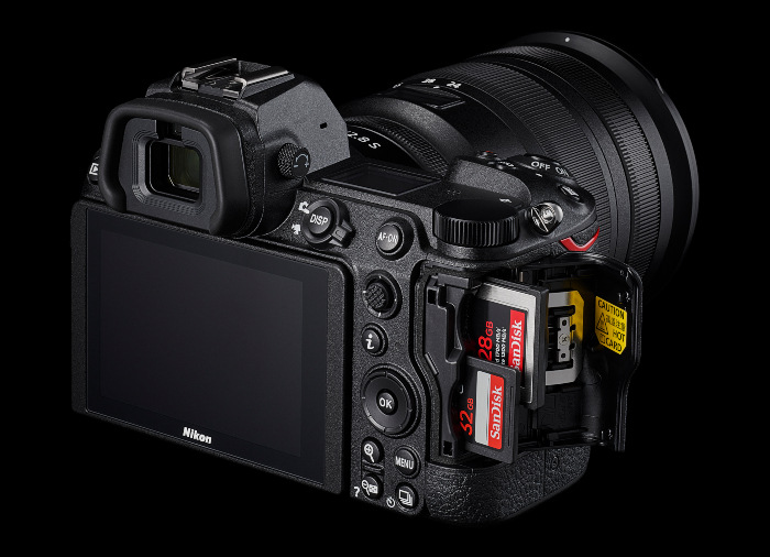 Digitálny fotoaparát Nikon Z 6II, telo čierny Nikon Z 6II tělo, černá