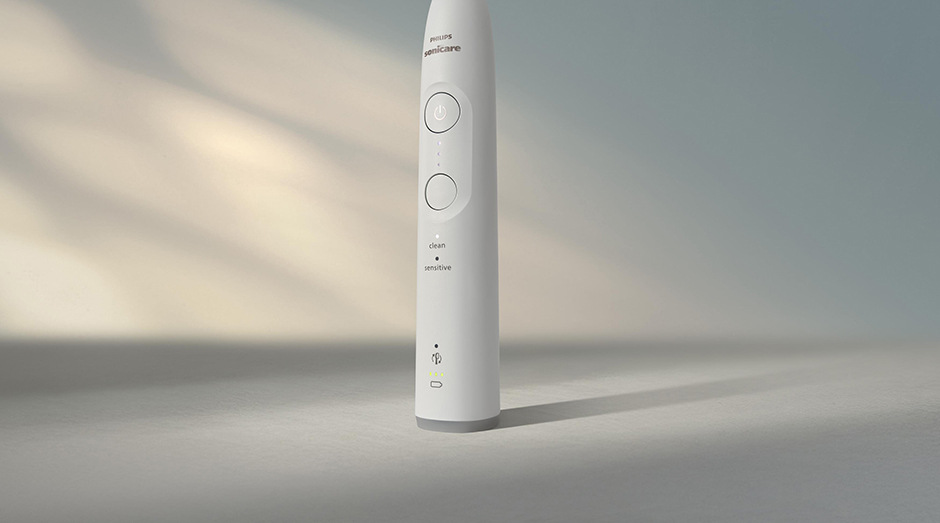Zubná kefka Philips Sonicare 6100 HX7400/01 biela Zubní kartáček Philips HX7400/01 Sonicare 6100