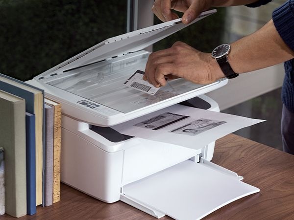 Tlačiareň multifunkčná HP LaserJet M140w biela