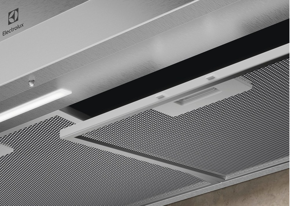 Odsávač pár Electrolux série 500 LFC516X nerez Pootvorený tukový filter digestora Electrolux.