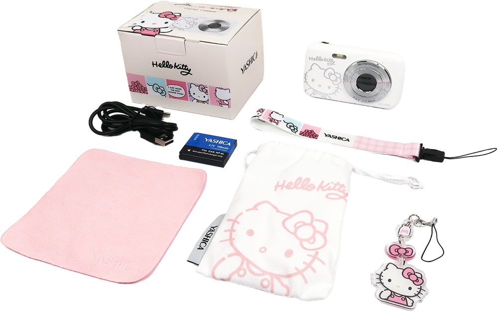 Digitálny fotoaparát Yashica x Hello Kitty DZ-100 biely Fotoaparát Yashica x Hello Kitty DZ-100 s príslušenstvom