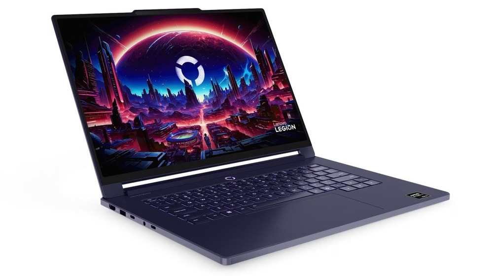 Notebook Lenovo Legion 7 15ASH11 modrý Otvorený a zapnutý notebook Lenovo Legion 7 15ASH11 otočený doprava