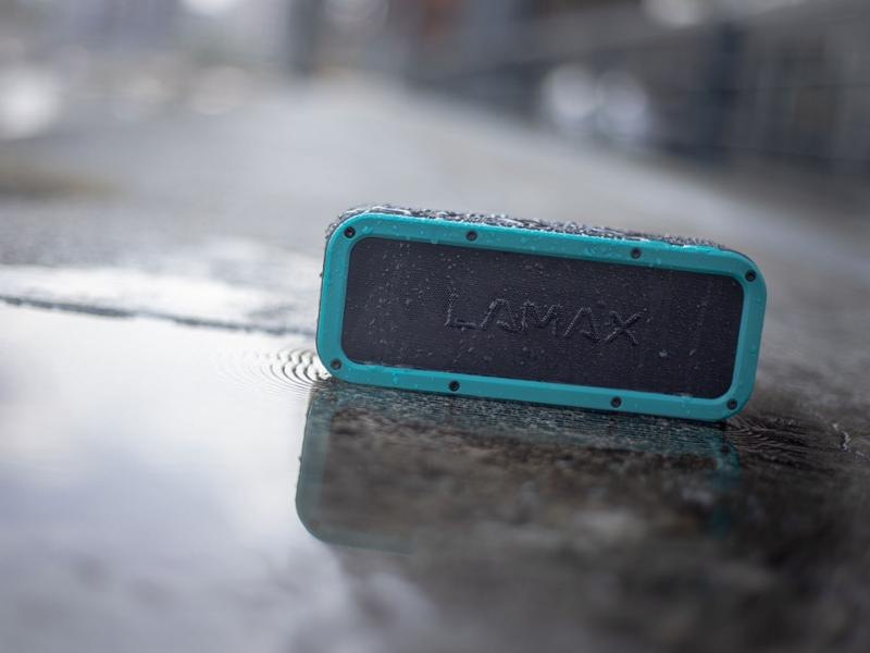 Prenosný reproduktor LAMAX Storm1 čierny/tyrkysový Prenosný reproduktor LAMAX Storm1 čierny/tyrkysový