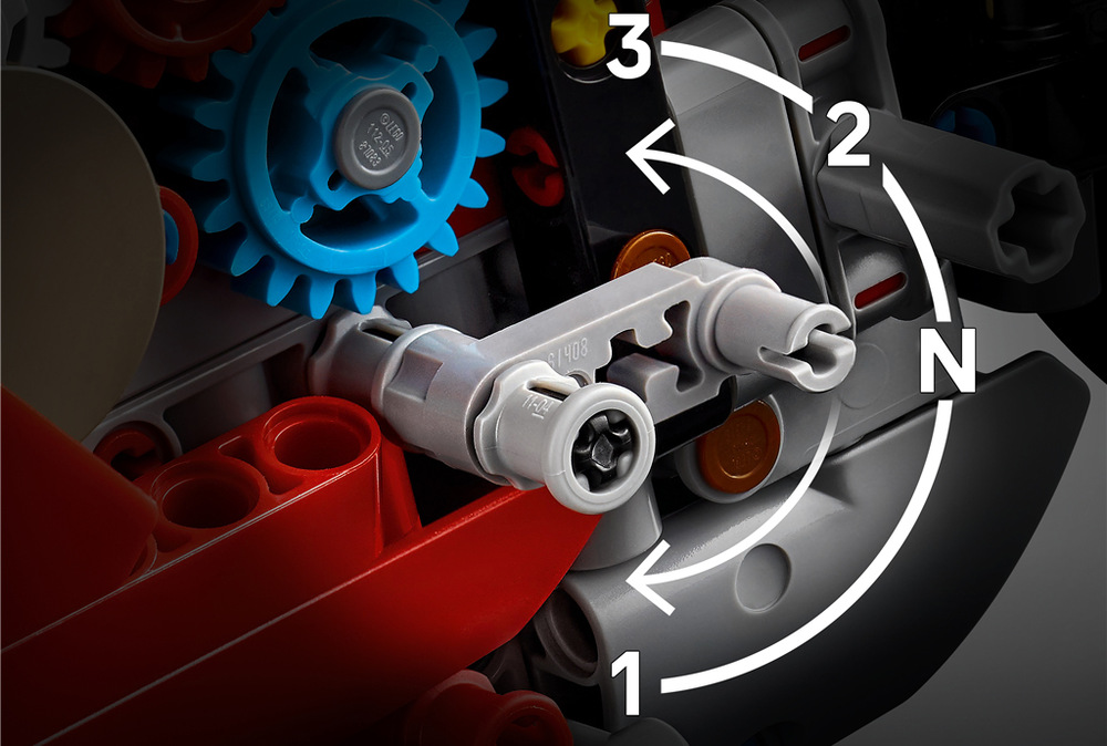 Stavebnica LEGO® Technic 42202 Motorka Ducati Panigale V4 S Funkčné prvky, odpruženie, riadenie a prevodovka odhaľujú technické kúzlo motorky.
