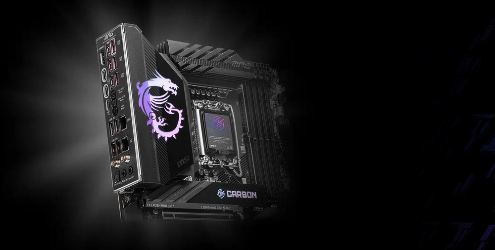 Základná doska MSI MPG Z890 CARBON WIFI Čierna základná doska MSI na tmavom pozadí, na ľavej strane s radom portov USB, HDMI a audio.