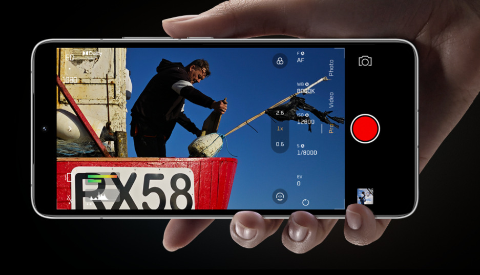 Mobilný telefón Xiaomi 15 5G 12 GB / 512 GB čierny