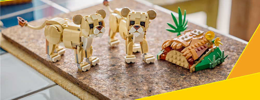 Stavebnica LEGO® Creator 3 v 1 31386 Divoké zvieratá: Majestátny lev Tri modely a doplnkové scény otvárajú priestor pre vlastné safari príbehy aj vystavenie hotovej dekorácie.