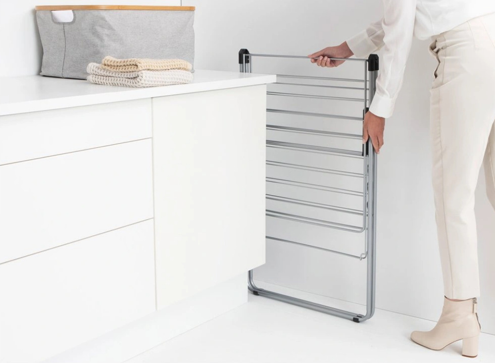 Sušiak na bielizeň Brabantia HangOn, 20 m, Metallic Grey strieborný Sušiak na bielizeň Brabantia HangOn, 20 m, Metallic Grey strieborný