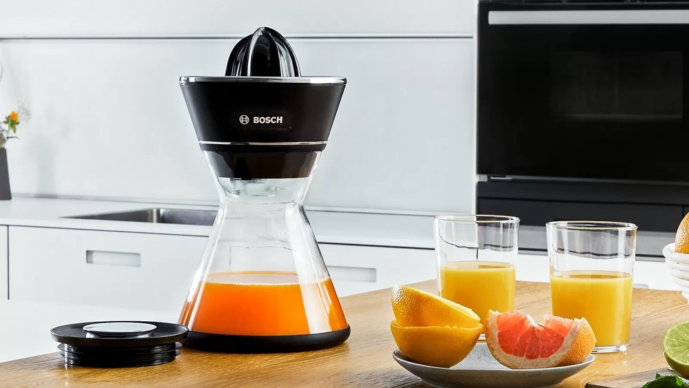 Lis na citrusy Bosch MCP72GPB čierny