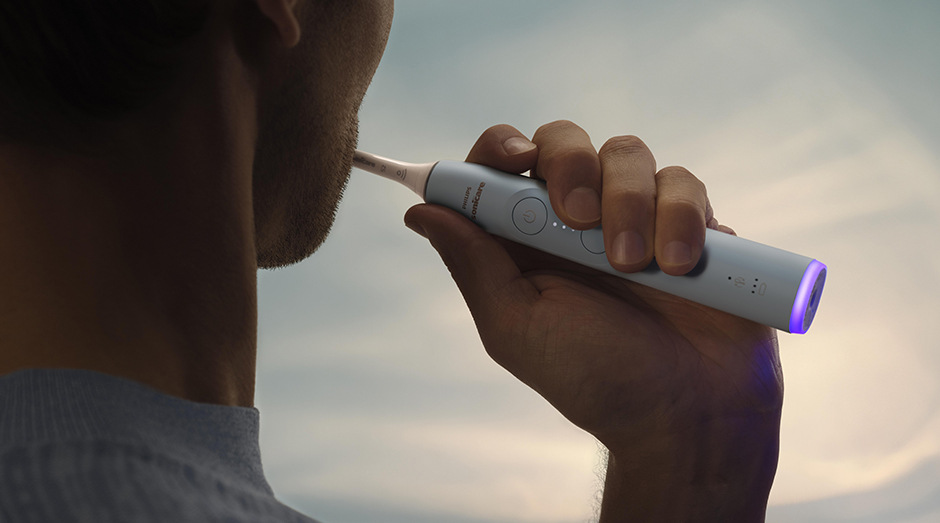 Zubná kefka Philips Sonicare 6100 HX7406/02 modrá Zubní kartáček Philips HX7406/02 Sonicare 6100