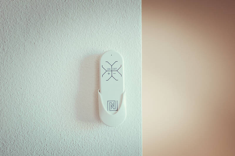 Ovládač IMMAX NEO Smart v2 ZigBee 3.0, Tuya biely Ovládač IMMAX NEO Smart v2 ZigBee 3.0, Tuya biely