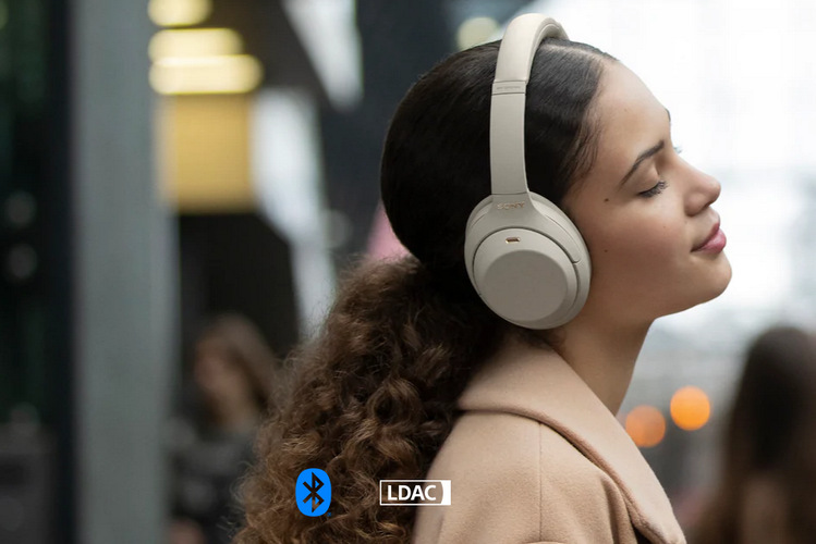Slúchadlá Sony WH-1000XM4 čierna
