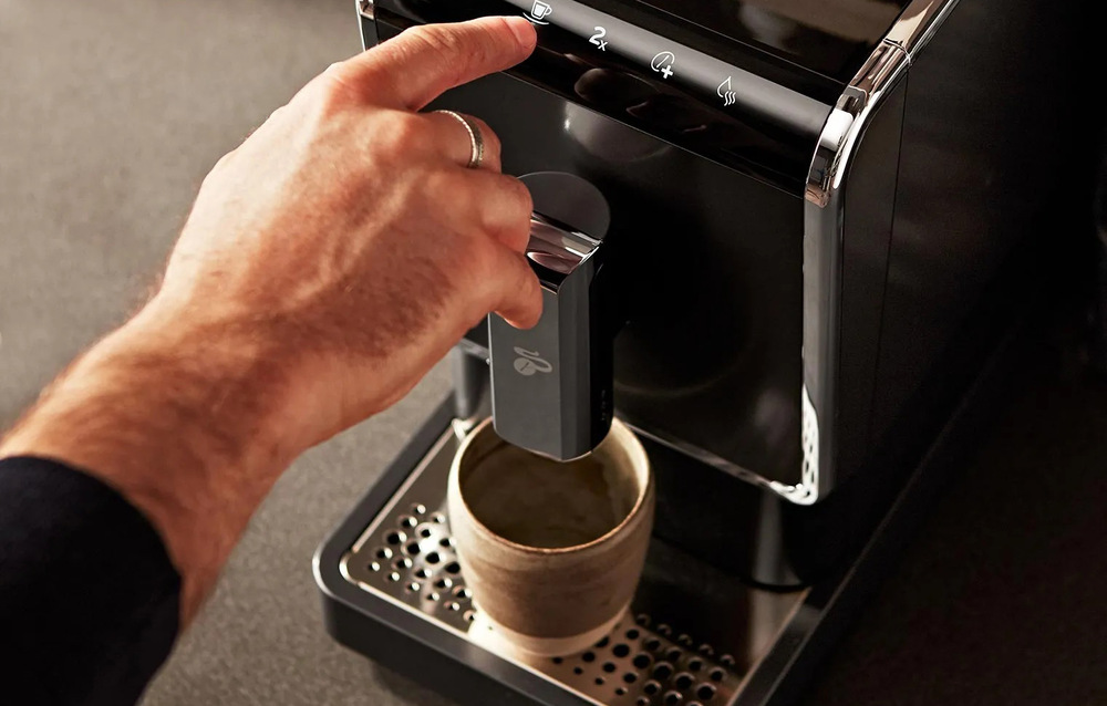 Automatický kávovar Tchibo Esperto Caffé 2.0, strieborné Automatický kávovar Tchibo Esperto Caffé 2.0, strieborné