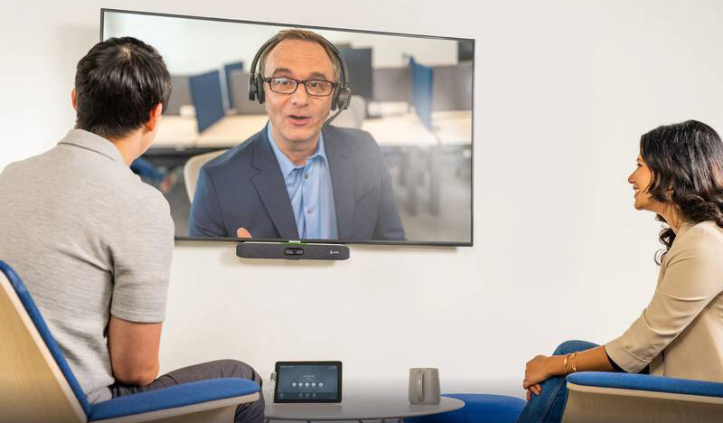 Webkamera HP Poly Studio X30 s ovládacím tabletom TC8 strieborná