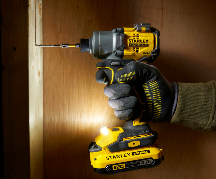 Uťahovák rázový Stanley FatMax SFMCF830D2K-QW (s batériou)