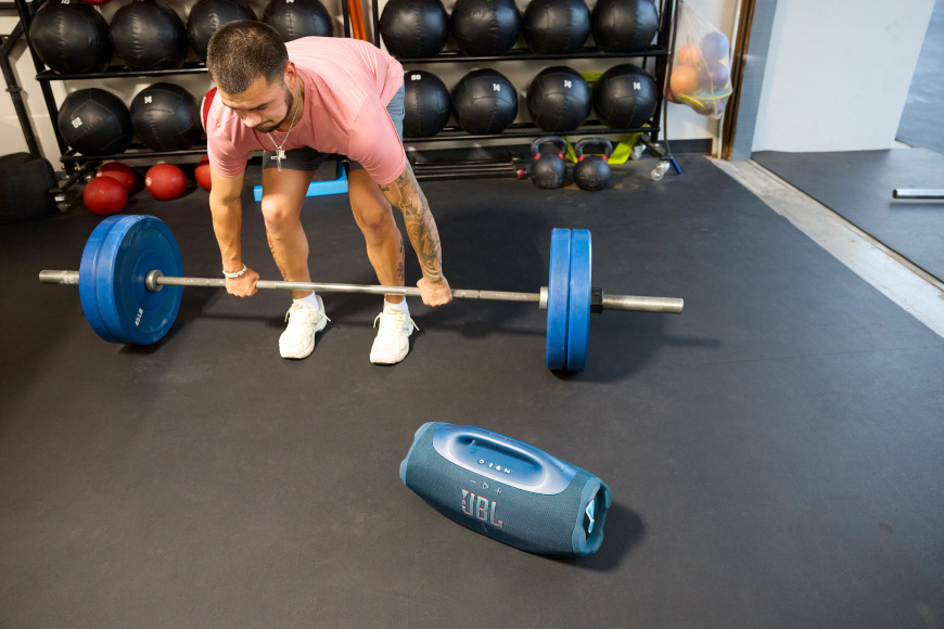 Prenosný reproduktor JBL Boombox 4 v posilňovni