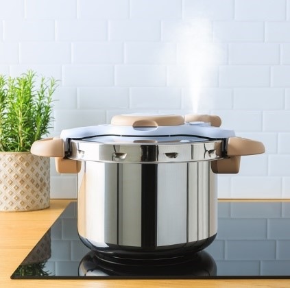 Tlakový hrniec Tefal Clipso Minut Natural P4624972, 9 l nerez/béžový
