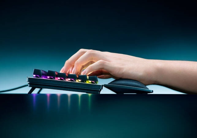 Opierka zápästia Razer Wrist Rest (Leatherette) čierna Opierka zápästia Razer Wrist Rest (Leatherette) čierna