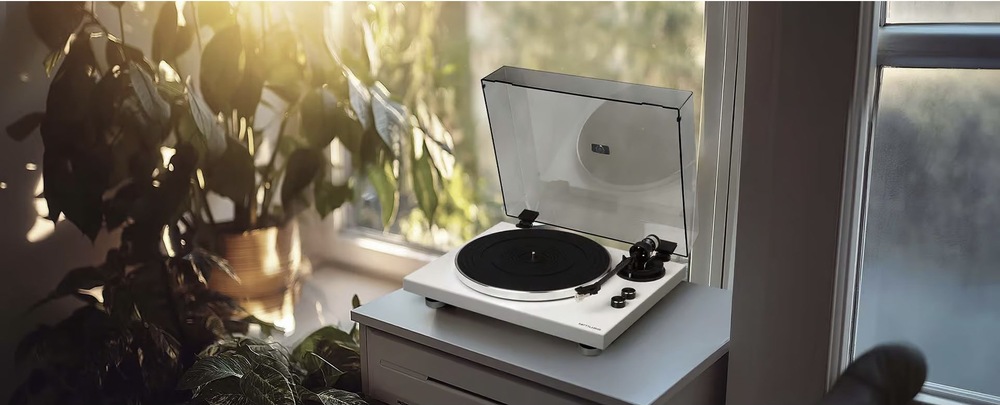 Gramofón MUSE MT-109 biely Gramofón MUSE MT-109 BTOW má funkciu Bluetooth OUT