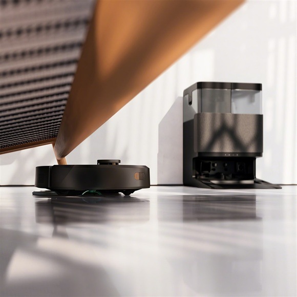 Robotický vysávač iRobot Roomba Plus 405 Combo + AutoWash dock (Black) čierny