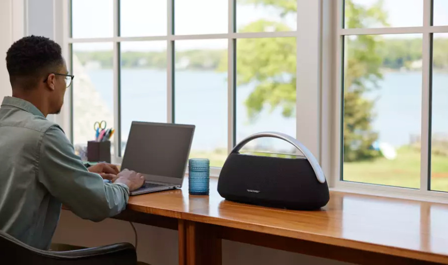 Prenosný reproduktor Harman Kardon Go + play 3 sivý