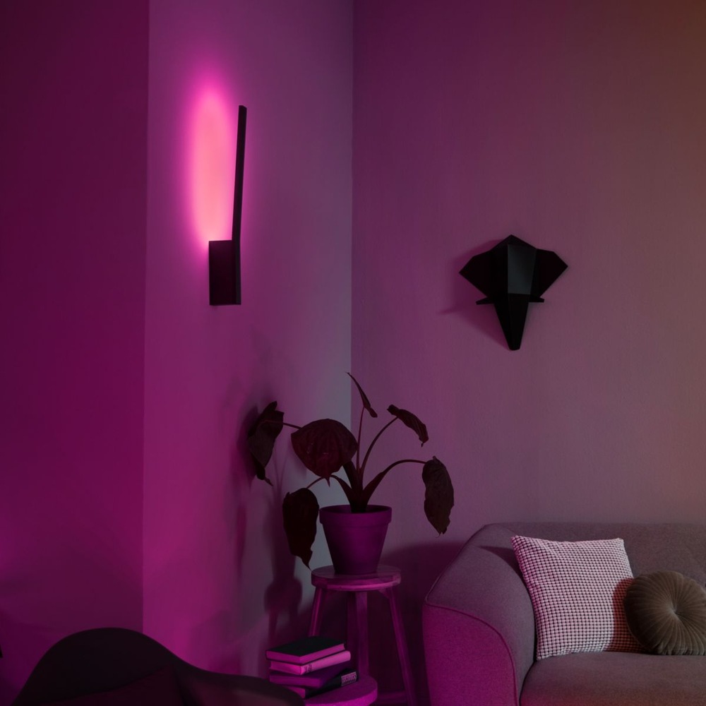Nástenné svietidlo Philips Hue Liane White and Color Ambiance čierne Nástenné svietidlo Philips Hue Liane White and Color Ambiance čierne