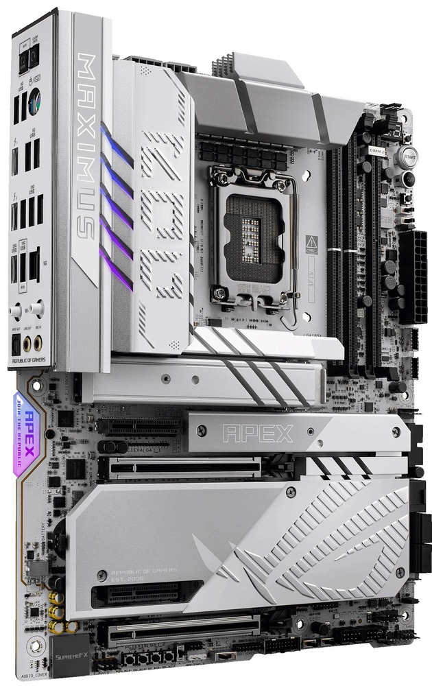 Základná doska Asus ROG MAXIMUS Z890 APEX Základná doska má výrazné strieborno-biele prevedenie s masívnymi pasívami okolo pätice LGA1851. Vpravo hore sú len dva DDR5 DIMM sloty, pod nimi dvojica dlhých PCIe x16 slotov. Spodná časť zaberajú veľké kryty/chladiča pre M.2 a čipset s typickým ROG motívom a „APEX“ prvkami.