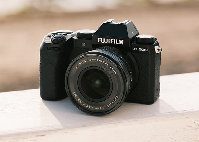 Digitálny fotoaparát Fujifilm X-S20 + XC 15-45 mm f/3.5-5.6 OIS PZ čierny Fujifilm X-S20 + XC 15-45 mm f/3.5-5.6 OIS PZ, čierna