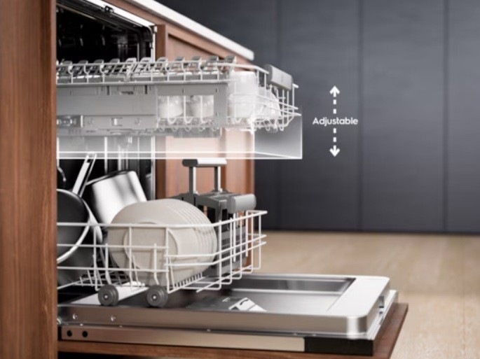 Umývačka riadu Electrolux 700 FLEX EEM48200IX Systém QuickLift
