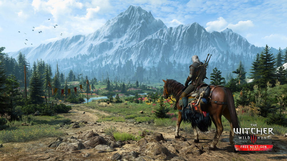 Obrázok z hry The Witcher 3: Wild Hunt. Na obrázku vidíme hlavného hrdinu idúceho na koni trávnatou krajinou so zasneženými vrcholkami hôr v pozadí.