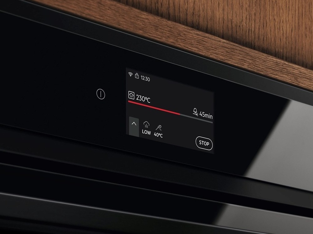 Rúra Electrolux Série 700 EOC9P3XH čierna Electrolux EOC9P3XH dotykový displej