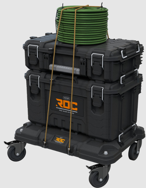 Prepravný vozík Keter ROC Pro Gear 2.0 262828 s naloženými boxmi a zvinutou hadicou