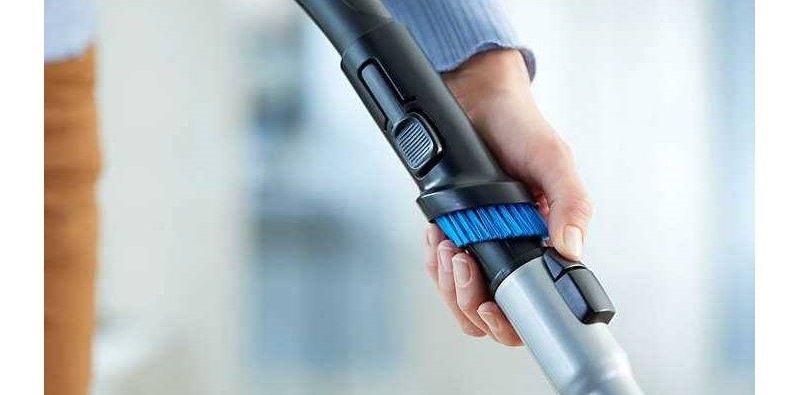Podlahový vysávač Philips PowerPro Compact FC9331/09