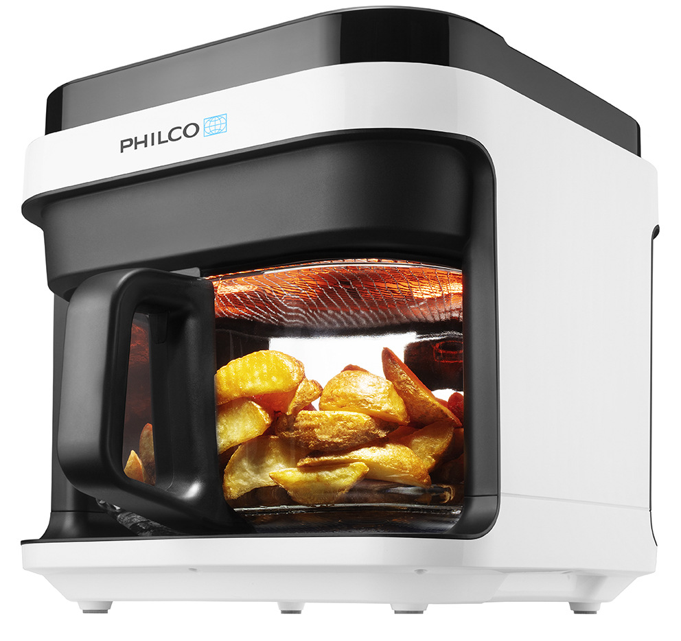 V teplovzdušnej fritéze Philco PHAF 2100W sa pripravujú americké zemiaky
