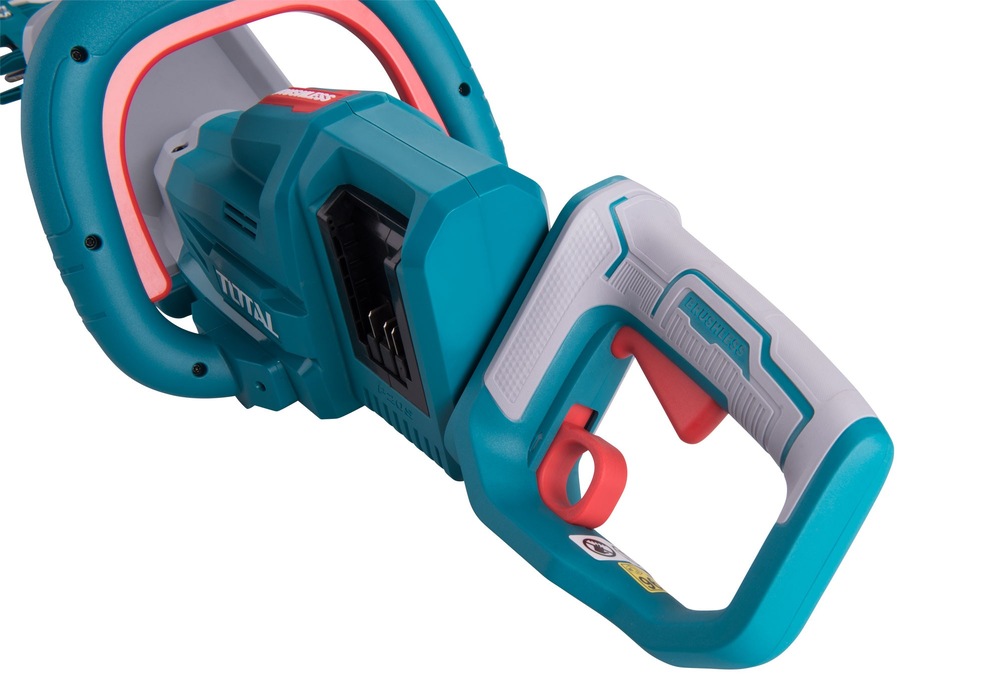 Nožnice na živý plot Total tools THTLI40028 (bez baterie) Nožnice na živý plot Total Tools THTLI40028 sú opatrené 3 integrovanými poistkami proti náhodnému spusteniu