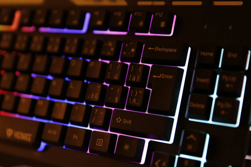 Klávesnica YENKEE YKB 3200 Shadow čierna