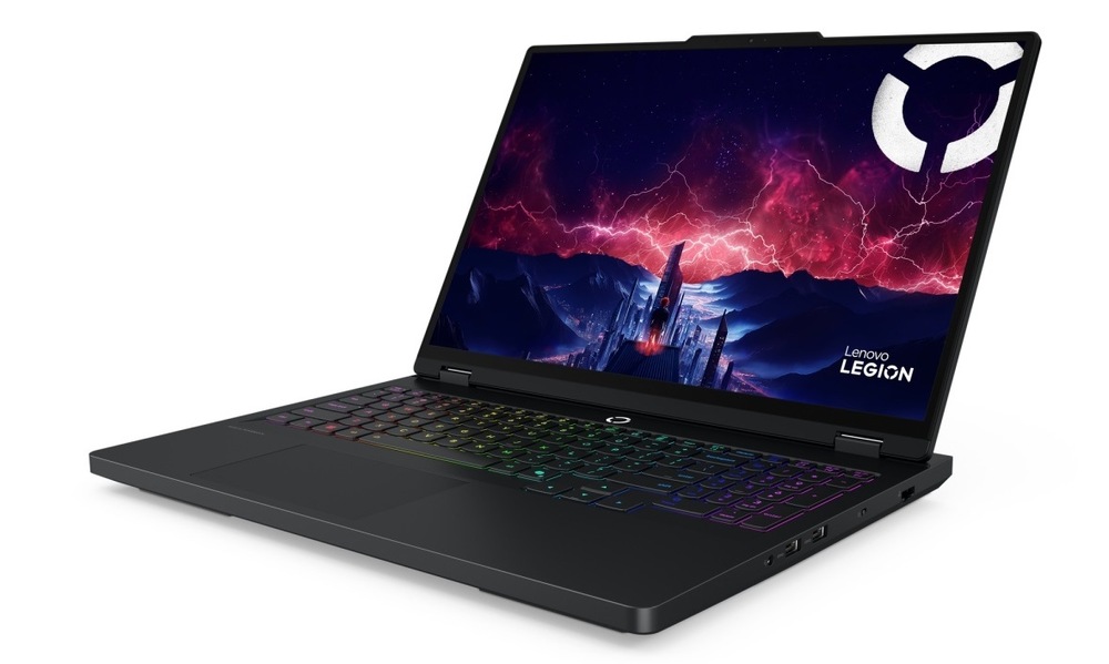 Notebook Lenovo Legion Pro 5 16AFR10 + Game Pass predplatné na 3 mesiace čierny Notebook Lenovo Legion Pro 5 16AFR10 pootvorený zapnutý