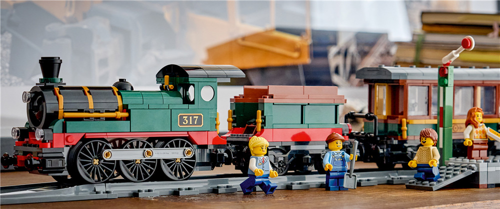Stavebnica LEGO® City 60511 Vintage parní vlak Po doplnení o pohonné funkcie LEGO Powered Up je možné parný vlak motorizovať a ovládať pomocou aplikácie alebo ovládača.