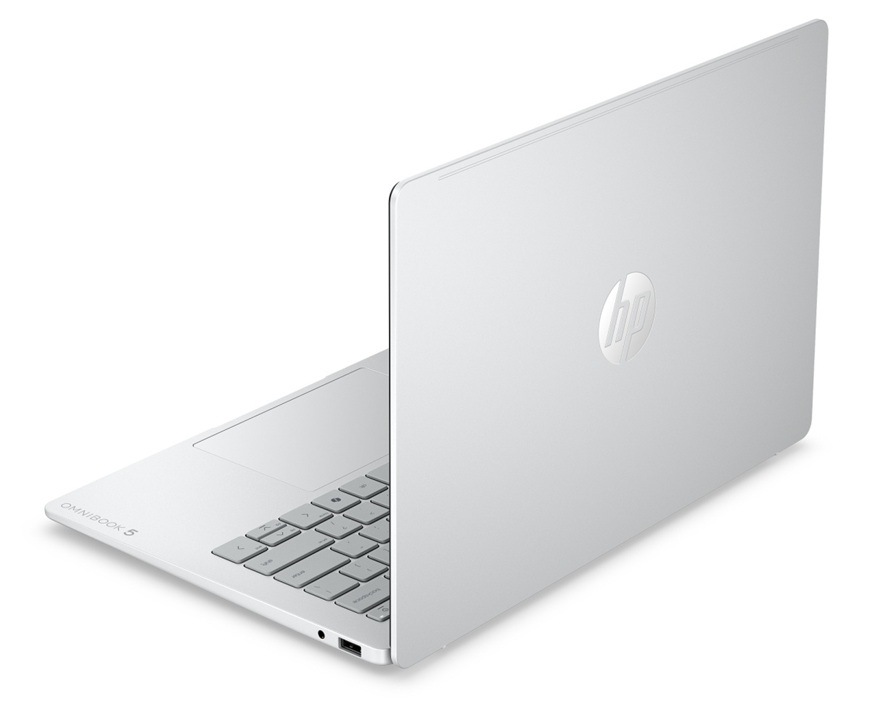 Notebook HP OmniBook 5 AI 14-hm0071ncx + Game Pass předplatné na 2 měsíce strieborný Zadný pohľad na notebook HP OmniBook 5 s logom HP na veku.