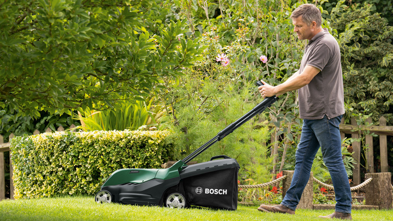 Kosačka Bosch AdvancedRotak 36V-44-750, 4 Ah (s batériou) Kosačka Bosch AdvancedRotak 36V-44-750, 4 Ah (s batériou)