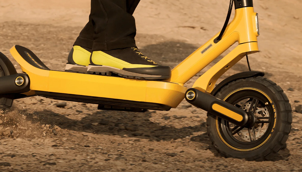 Xiaomi Electric Scooter 6 Ultra má 12" terénne pneumatiky