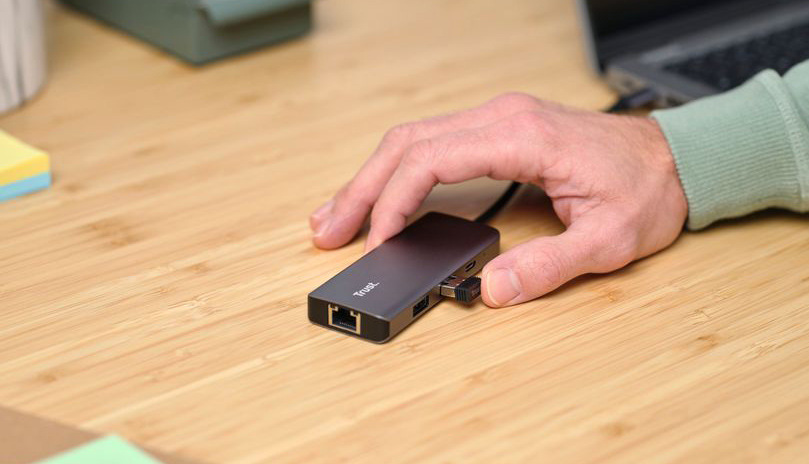 USB Hub Trust DALYX, 6-in-1 USB-C Multi-Port strieborný USB Hub Trust DALYX, 6-in-1 USB-C Multi-Port strieborný
