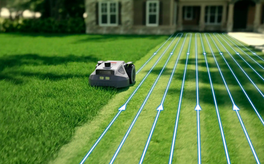Robotická kosačka Anthbot M5 LiDAR pri automatickom kosení v priamych líniách