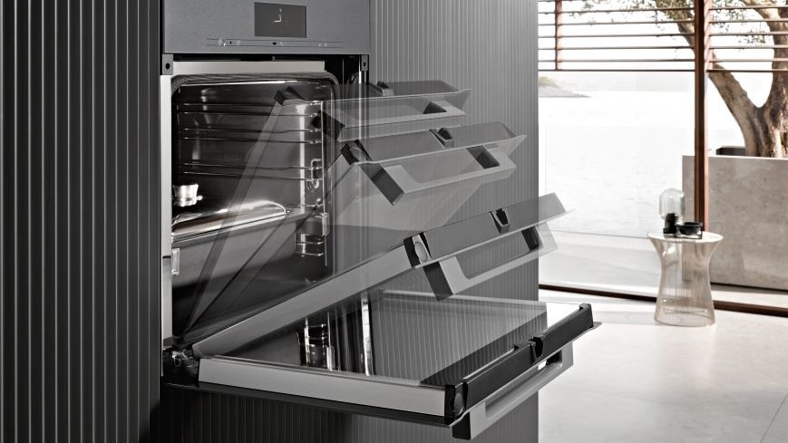 Rúra Miele DGC 7151 CulinArt Obsidian čierna