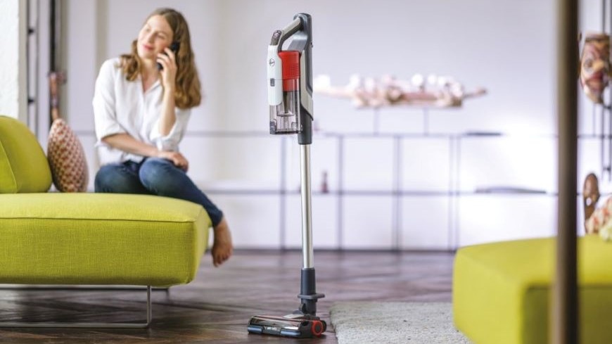 Tyčový vysávač Hoover HF9 HF910H 011