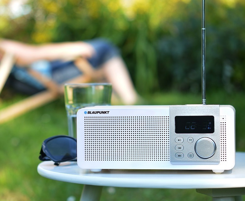 Rádioprijímač Blaupunkt PP14BT drevený