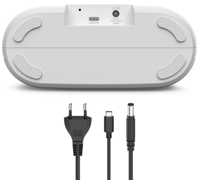 Internetový rádioprijímač s DAB+ Hama DIR400 čierny Spodná strana rádia Hama DIR400 s konektorom USB-C a DC napájaním, vrátane káblov.