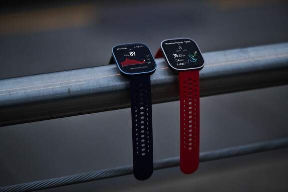Inteligentné hodinky Amazfit Bip 6 sivé/zlaté Inteligentné hodinky Amazfit Bip 6 sivé/zlaté