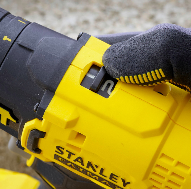 Vŕtací skrutkovač Stanley FatMax SFMCD711D2K-QW (s batériou)