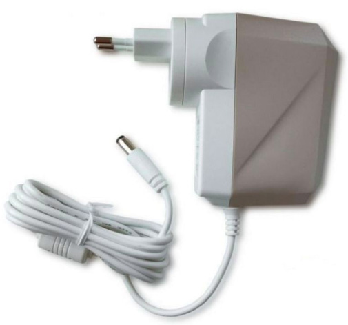 Sieťový adaptér SilentPower iPower X 15V biely Napájací adaptér iFi SilentPower iPower X 15V s pripojovacím káblom a DC konektorom